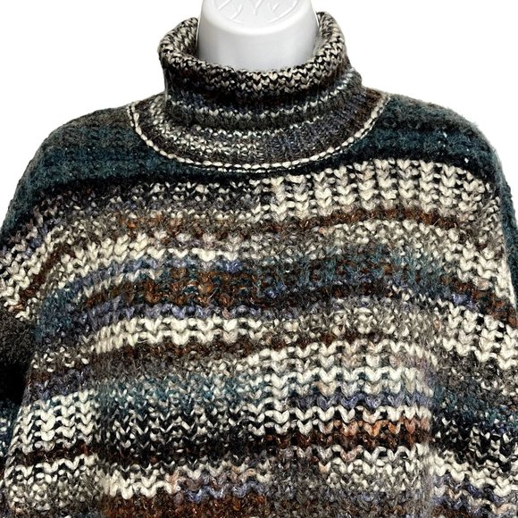 Multicolor Striped Turtleneck Sweater - Picture 4 of 12